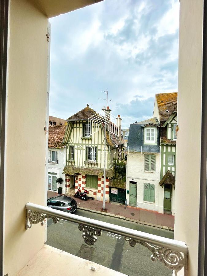 Appartement Coeur De Довиль Экстерьер фото