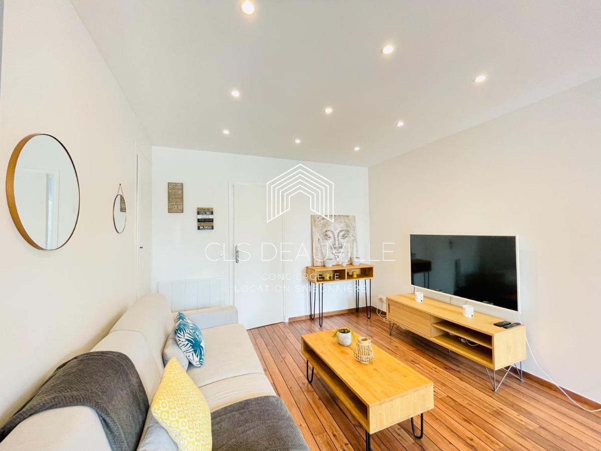 Appartement Coeur De Довиль Экстерьер фото